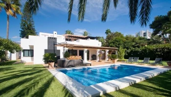 Все больше россиян покупают дома за границей Все больше россиян покупают дома за границей